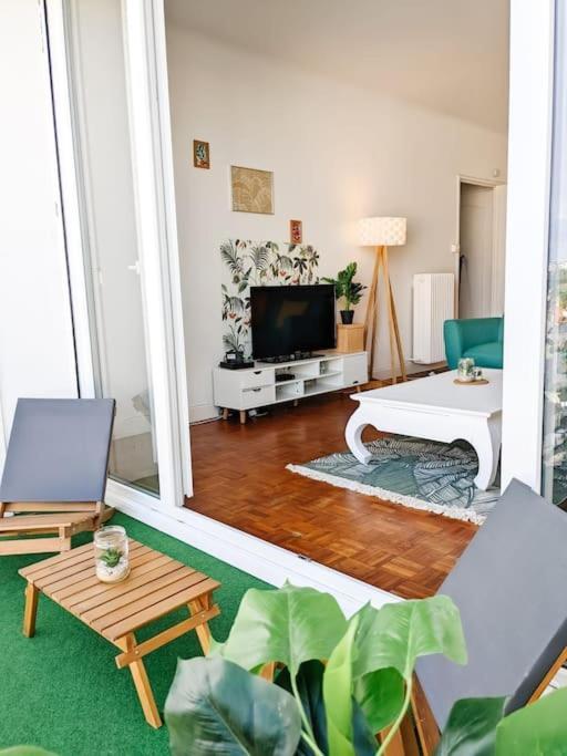 포 Cosy Mirabelle 2Ch - Parc Expo - Balcon & Parking 아파트 외부 사진